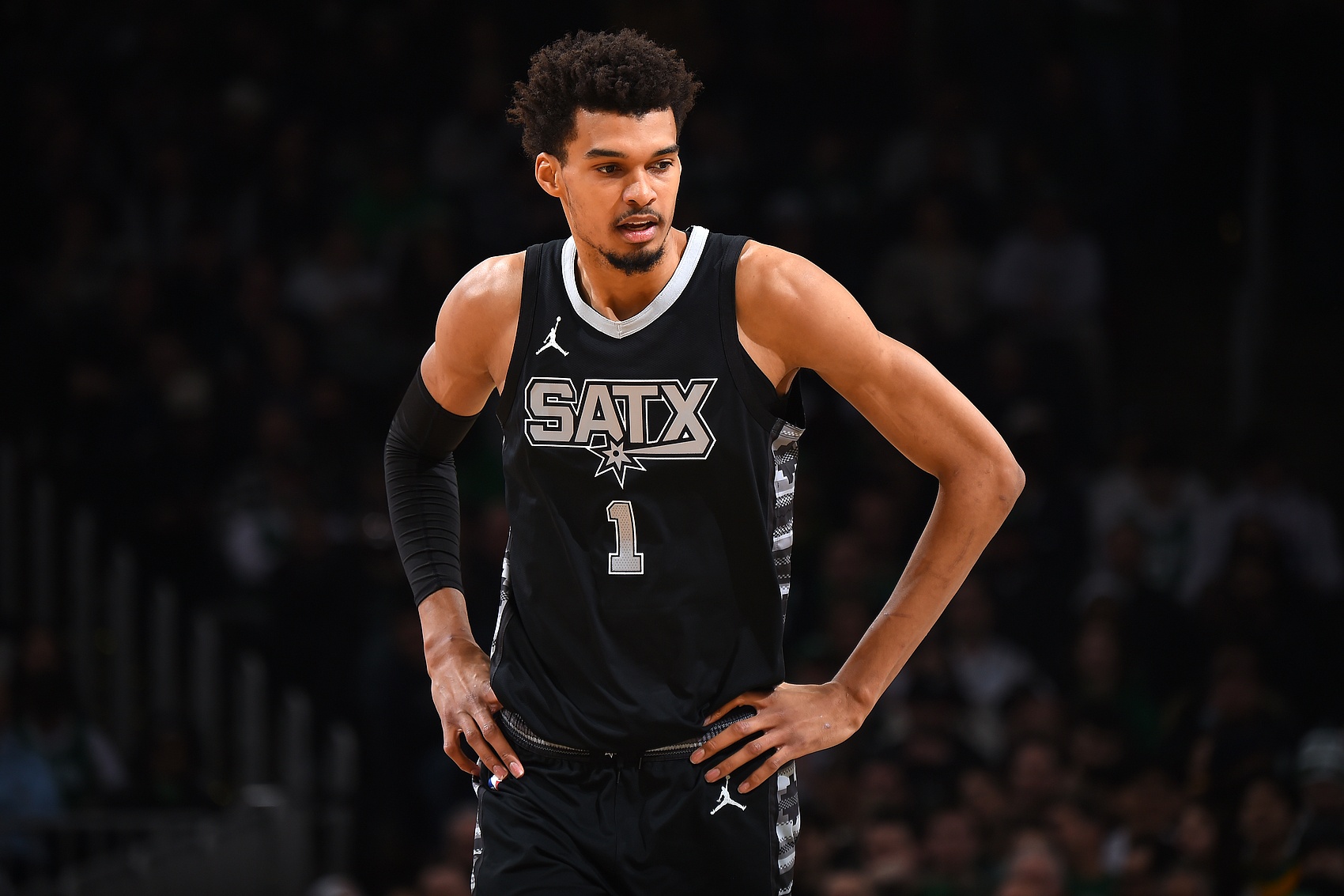 PG电子中国官方-马刺招募忠实球迷组建专属助威团，文班亚马亲临选拔现场参与互动！