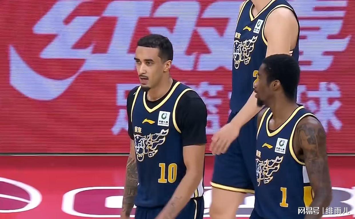 PG电子中国官方-恭喜杜锋！广东队迎来内线补强机会，美国男篮主力中锋可能加盟？